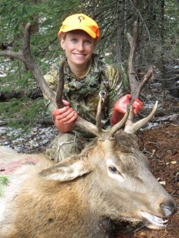 DrChristieBarnes-elk_CO Christie_Barnes with CO elk