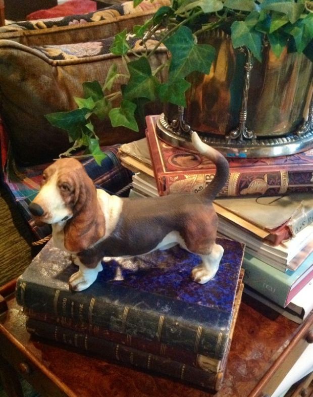 Going to the Dogs: Decorating Ideas and 2 Projects Your 4-Legged Friends Will Love Heritage-Game-Mounts-January-Dogs-Beagle-Book Decorating Ideas