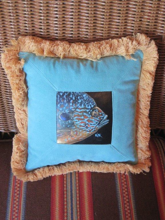 Heritage-Game-Mounts-The-Fishing-Cabin-sunfish-pillow
