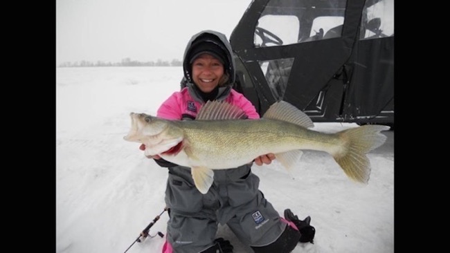 shelly-holland-fish-winter-walleye-Shelly Holland