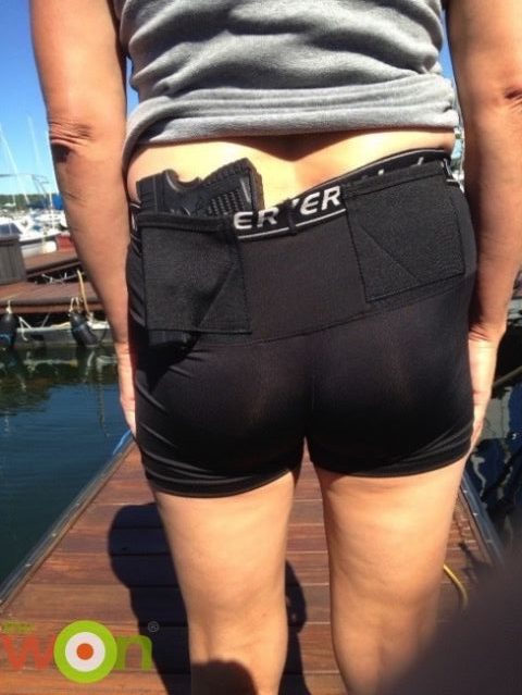 holster-undertech-compression-shorts