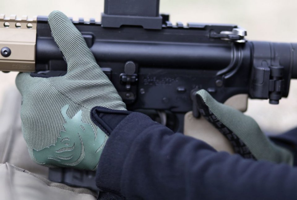 PIG tactical gloves