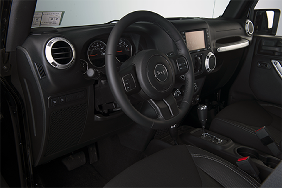 Jeep-Interior-18