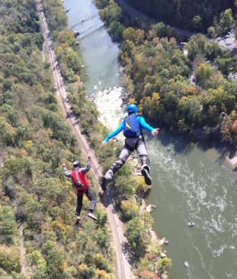 BASE jumping retro feature
