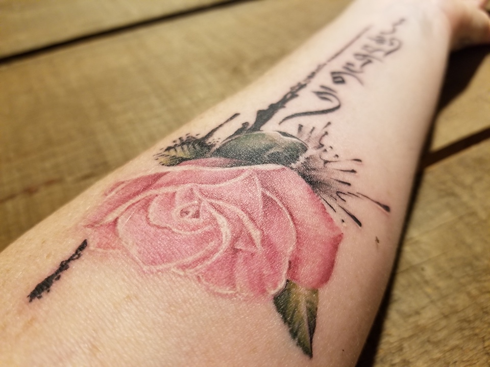 Amanda Mayhew Tattooed-Outdoors-Amanda ink tattoo body art