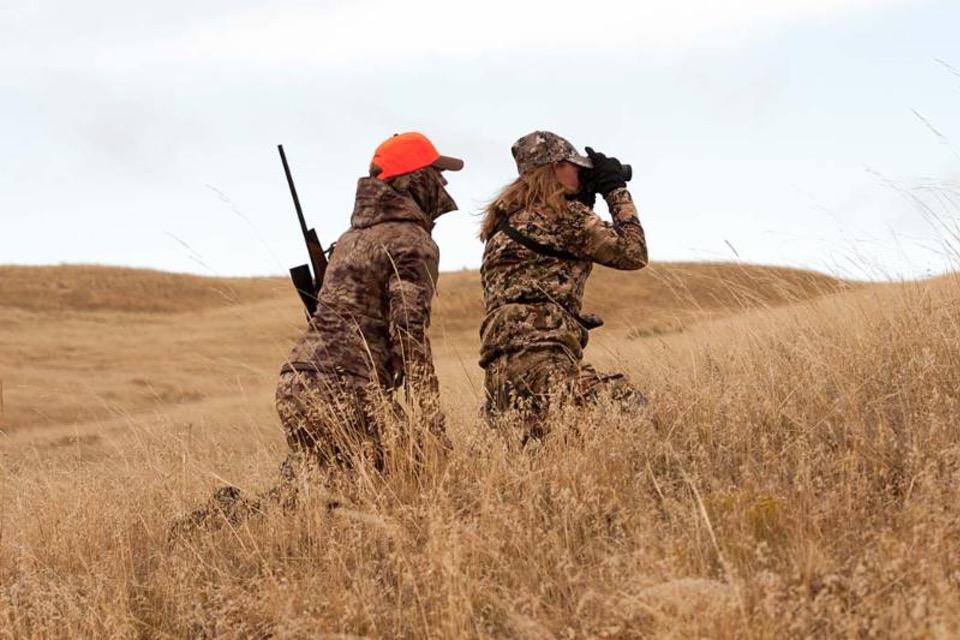 women with binoculars WWAH
Wyoming Women's Antelope Hunt Scholarship Application