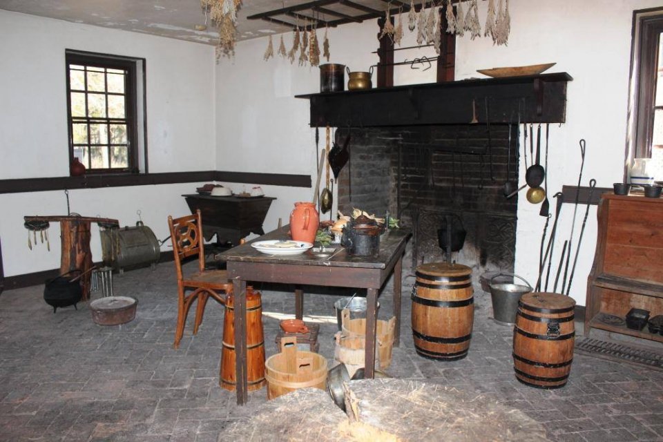 georgeowa shington birth placenm colonial-kitchen_nps