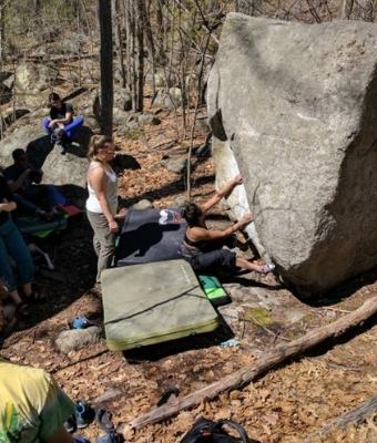 Beginner’s Guide to Bouldering feature