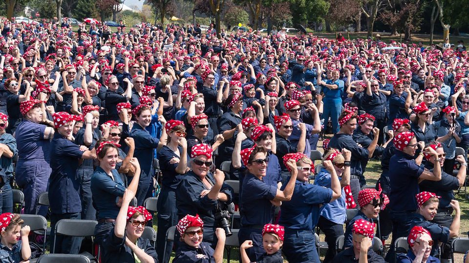 rosietheriveter_rosies-group-photo_nps-resized