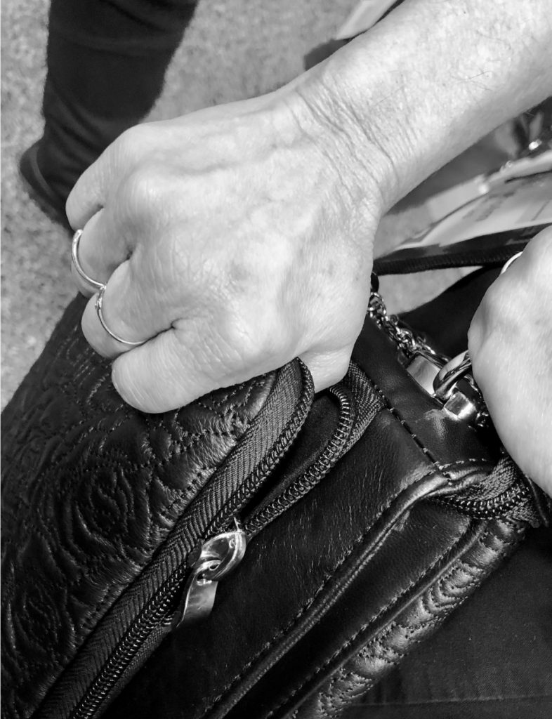 GTM Zipper Pull EDC Tips ccw handbag