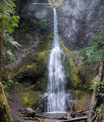 Waterfall hikes feature