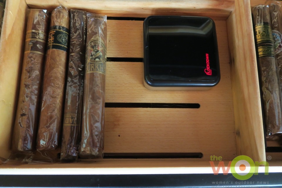 Puck in humidor