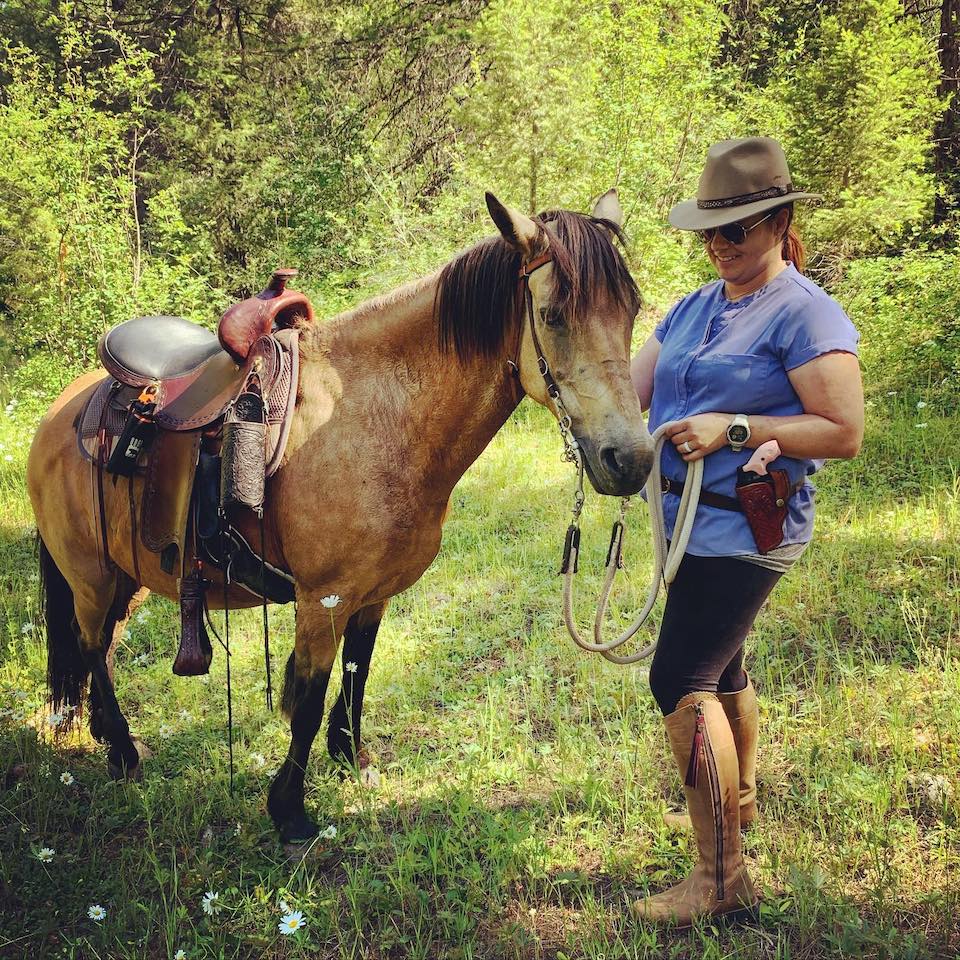  Courtney Bastian The Bird Dog Babe on horse