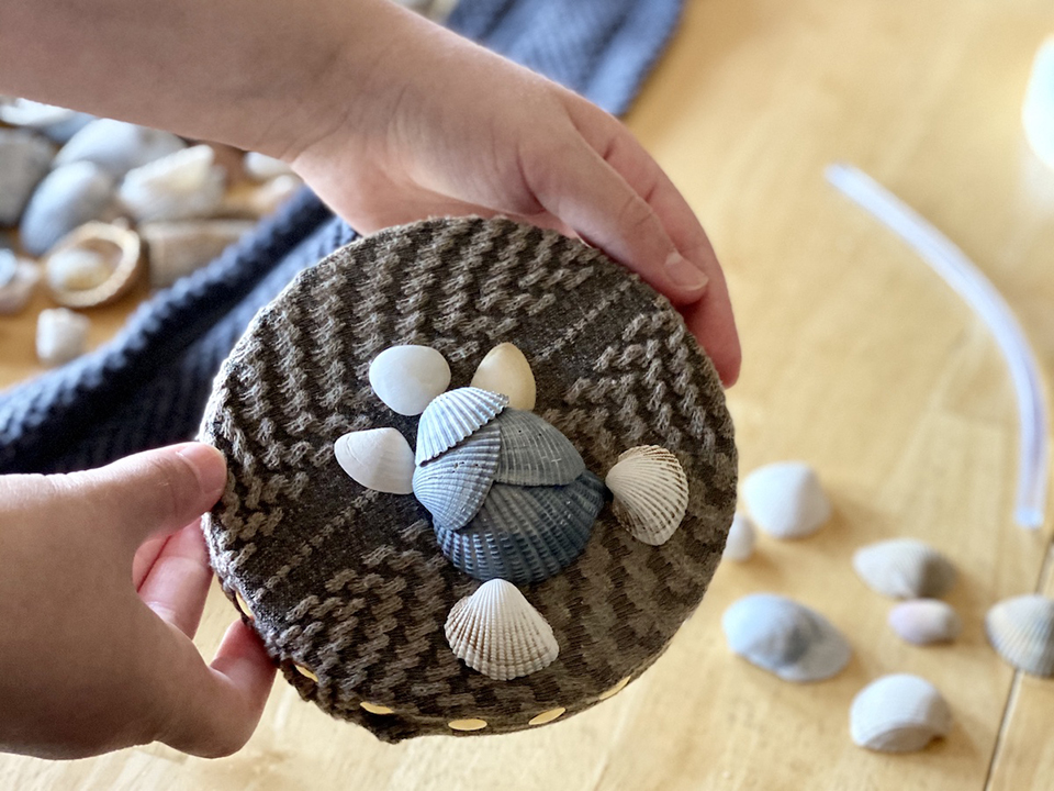 Cutting Old Tights to Cover Floral Round