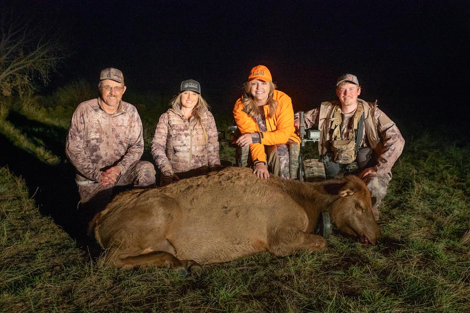 Lundvall elk hunt group