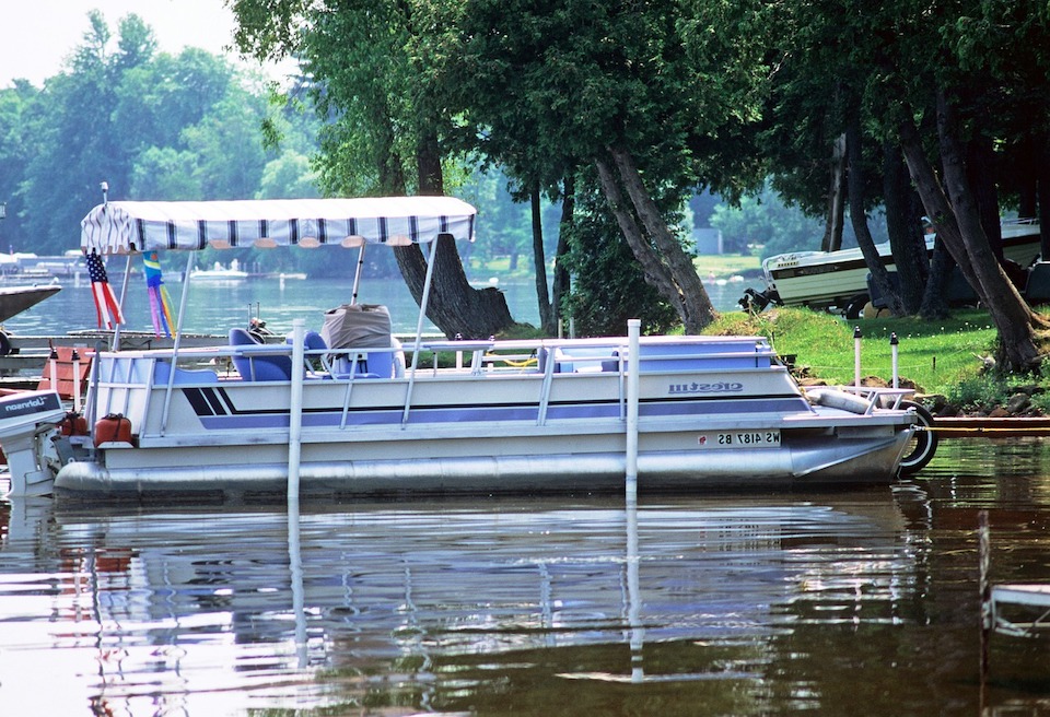 pontoon boat Small Fishing Boats