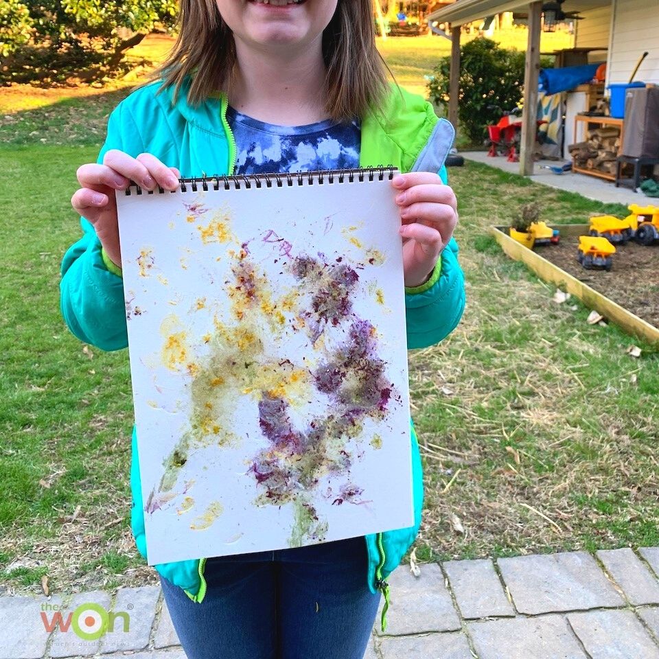 Girl with pounded flower craft