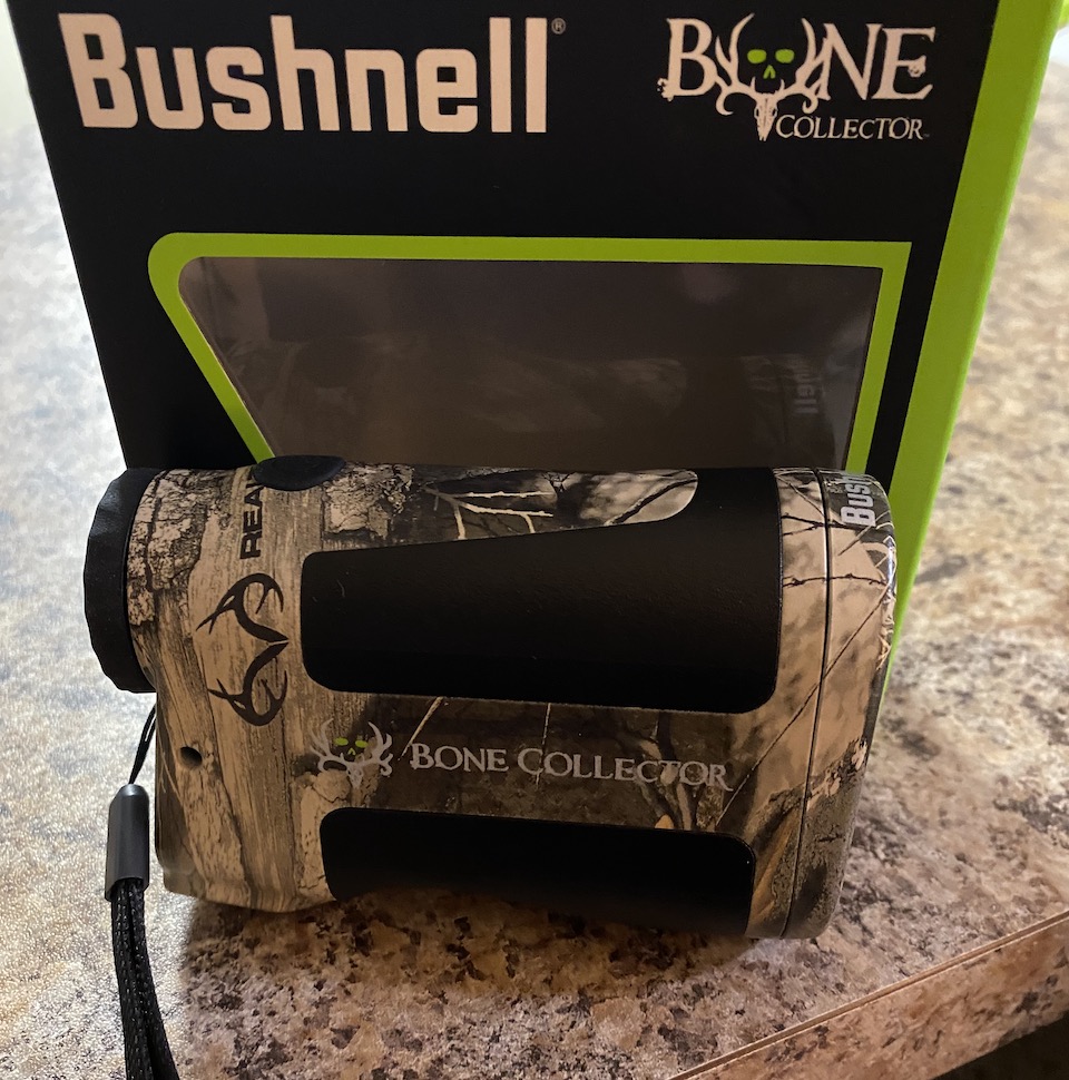 Bushnell Rangefinder package