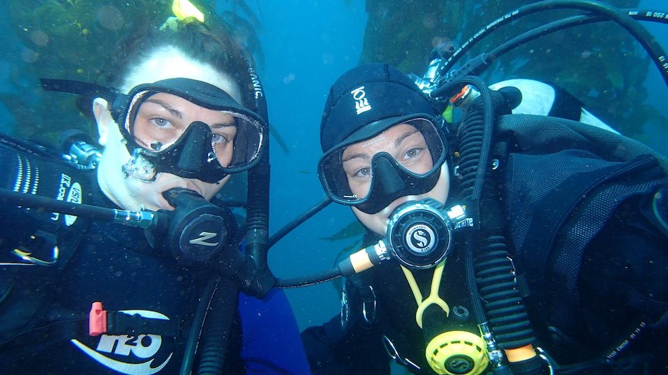 sea sisters scuba divers Protecting Out Underwater Treasures