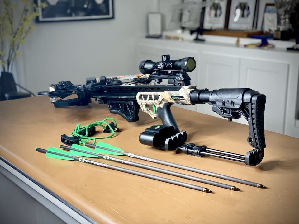 From scope to arrows, rope cocker, and detachable quiver the CenterPoint has everything you need to get started CenterPoint Pulse 425 crossbow