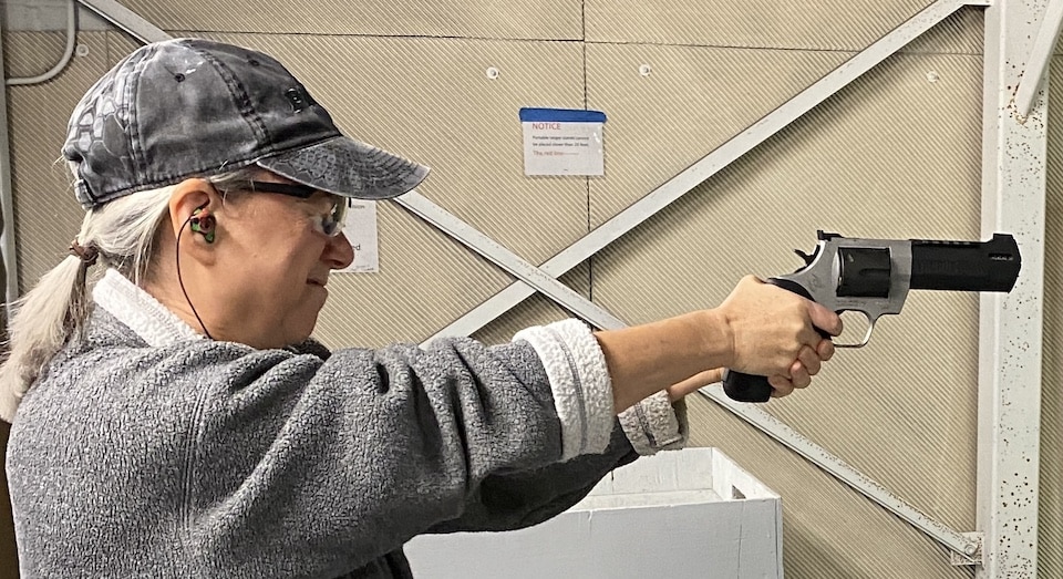 Nancy Keaton test firing Taurus Raging Hunter