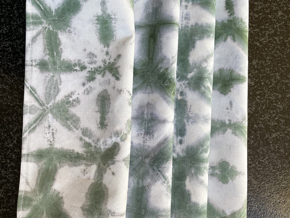 Red + White Shibori Hand Dyed Cloth Napkins (Set of 4) – Sea + Green