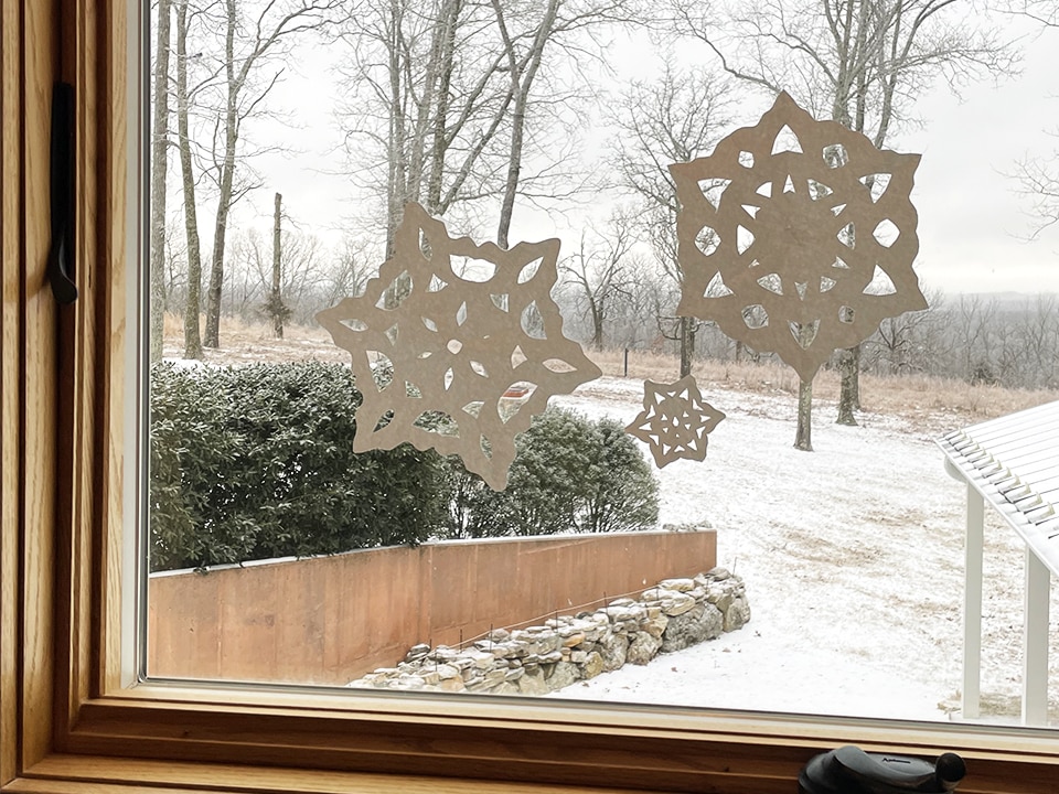 Snowflakes in window
Easy and Fun Snow Day Activities