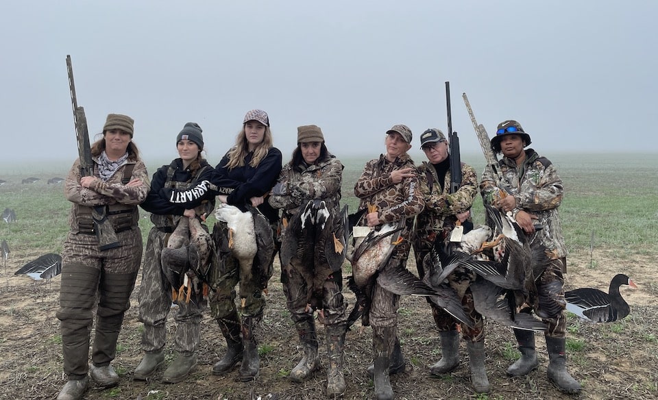 BAD girls on goose hunt