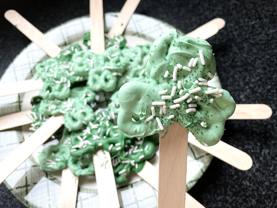 Finished Shamrock Pretzel Treats