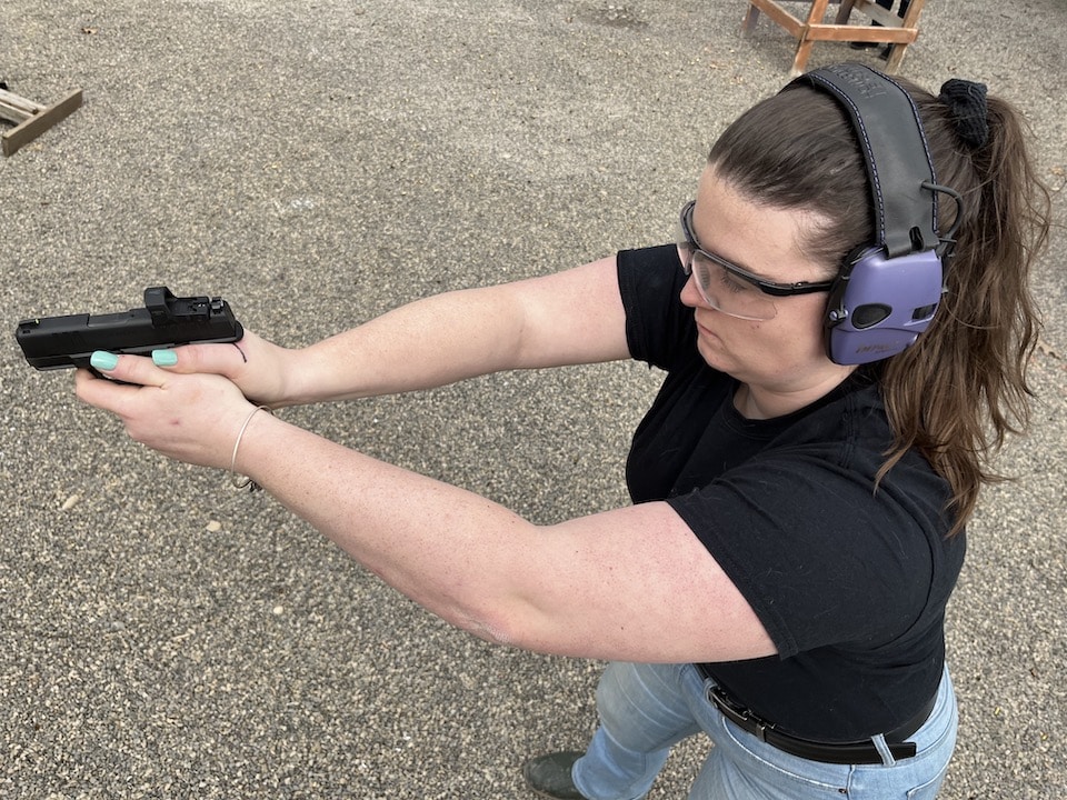 Tips for Managing Recoil for All Hand Sizes east west elbows with alternate grip