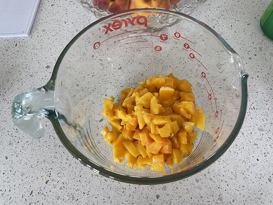 Chopped peaches for jam