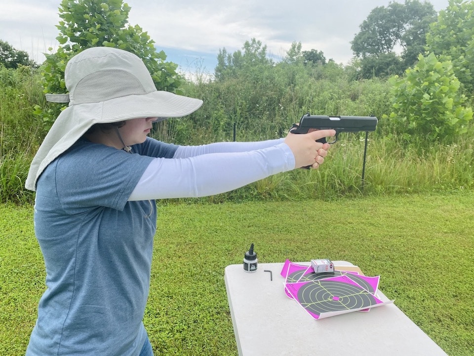 Shooting Springfield 1911 .177 cal CO2 BB Gun 3