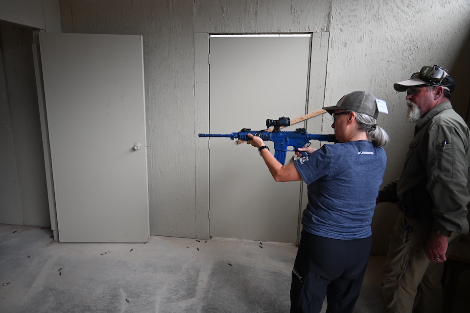 Utilizing Blue Gun for House Clearing Lesson