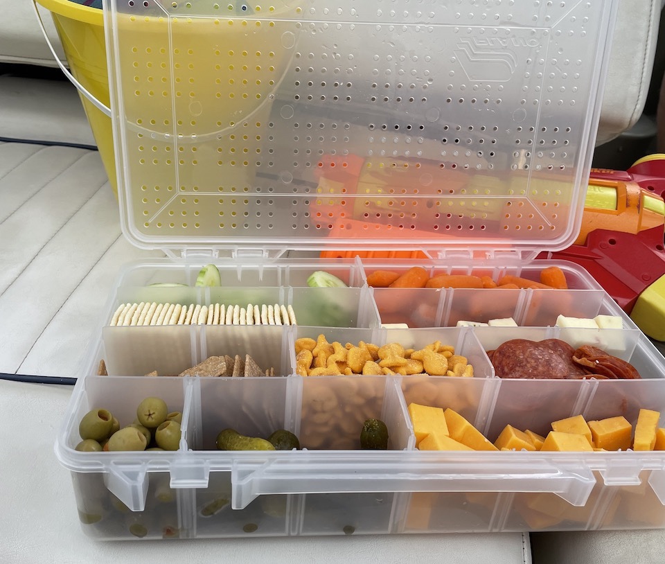 close view of snacklebox