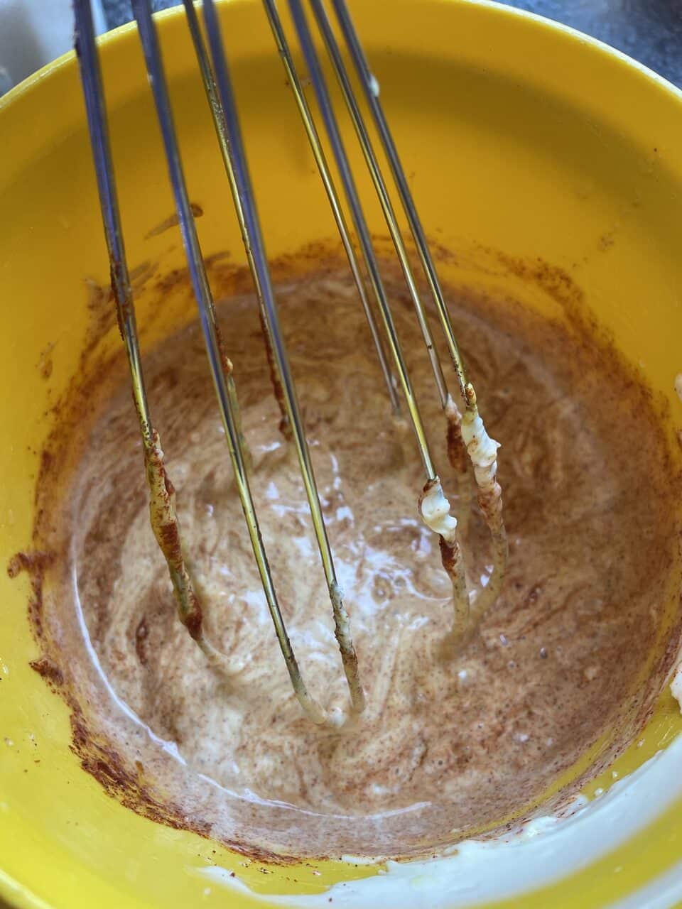 Remoulade sauce mixing