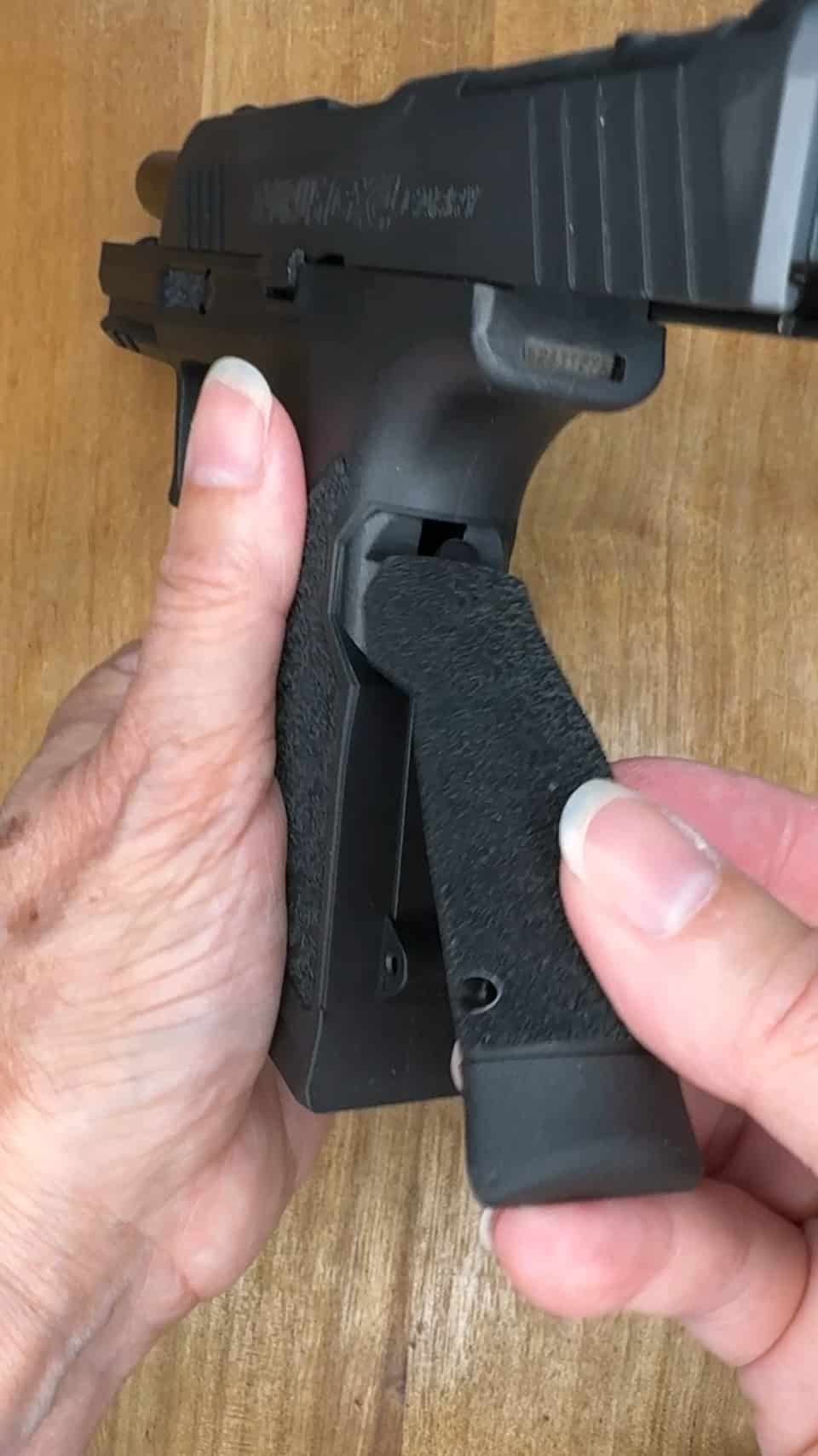 Easily Changeable Grips