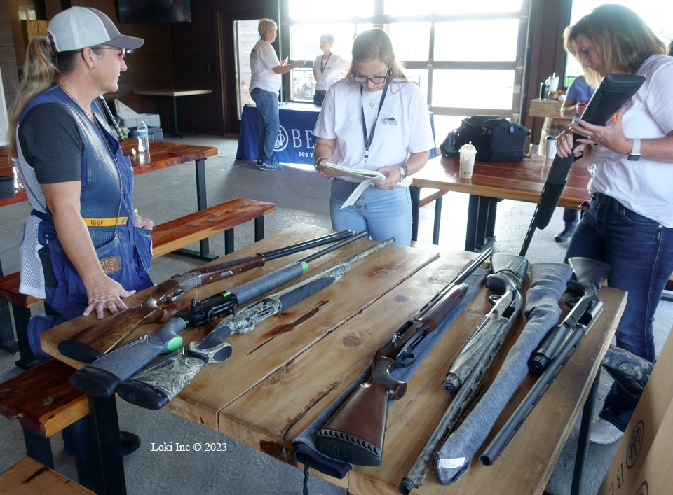 Kim, Amy and _ with shotguns Beretta Shotgun Experience