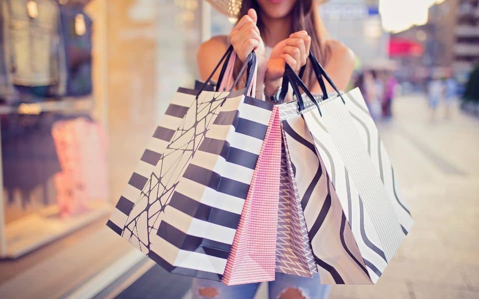 shopping bagssafety tips for women shopping
