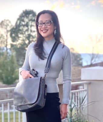 Julie Park messenger bag feature