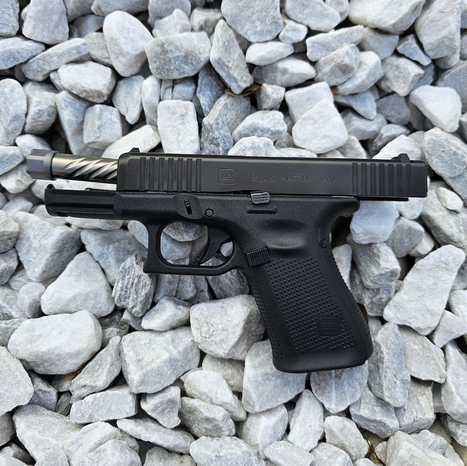 Ballistic Advantage GLOCK 19 PVD Barrell side view