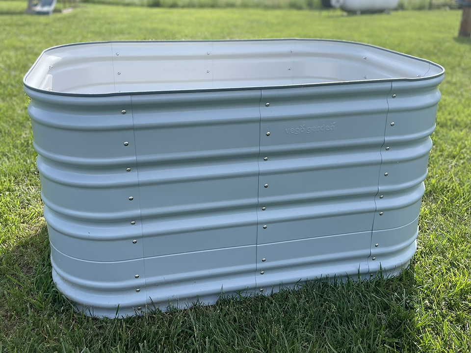 Assembled raised bed
