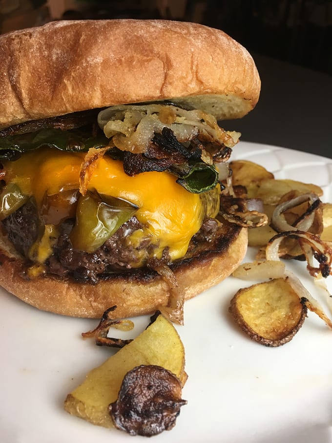 venison burgers-chili