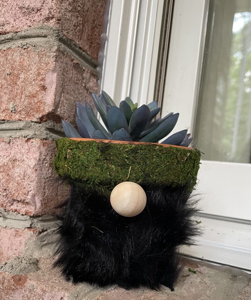 clay gnome pot