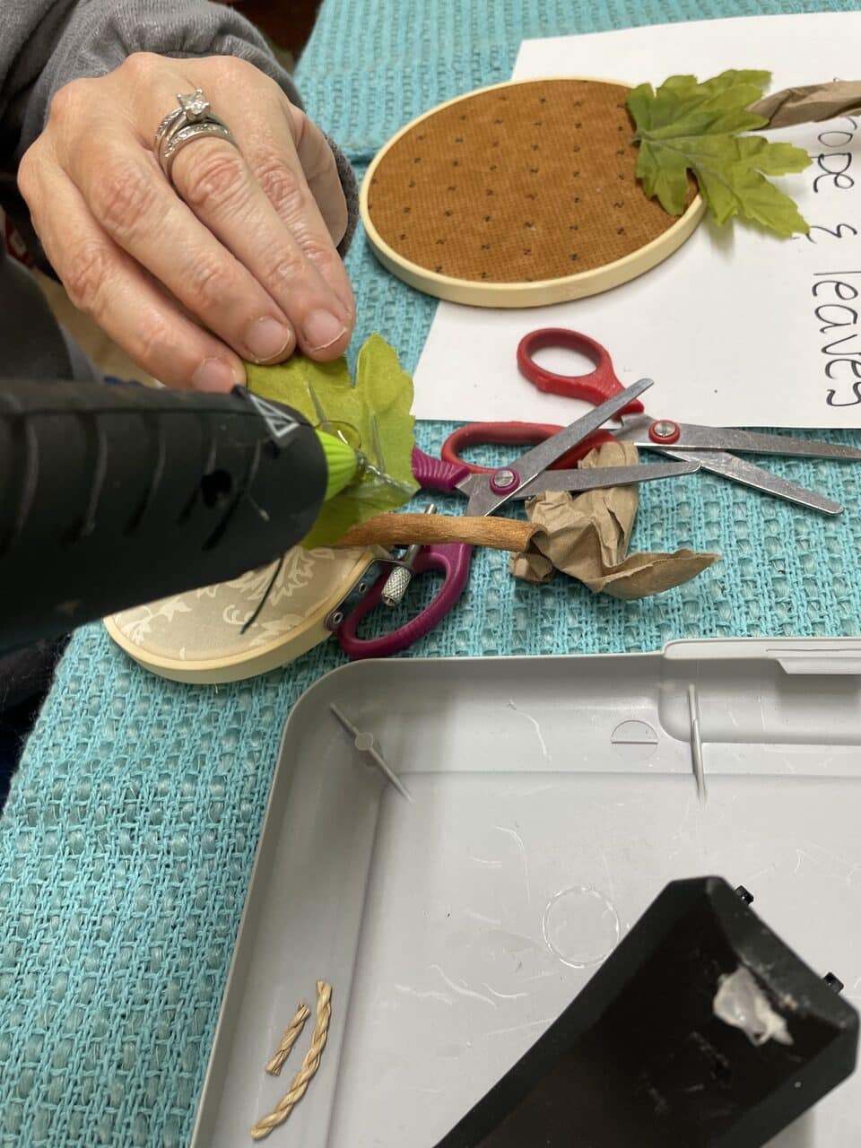 Gluing hoop pumpkin