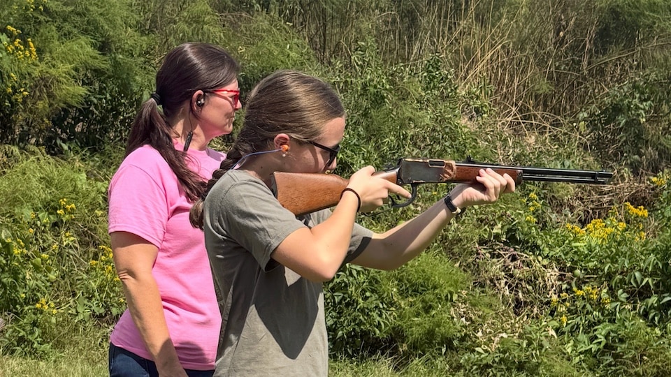 Abby Taking Offhand Shots