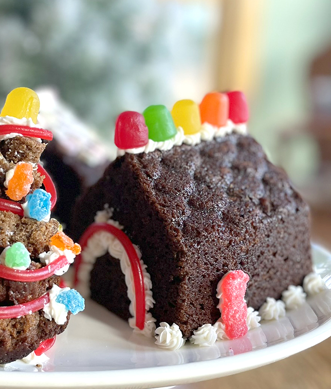 Tomte Cakes AGS Gingerbread feature