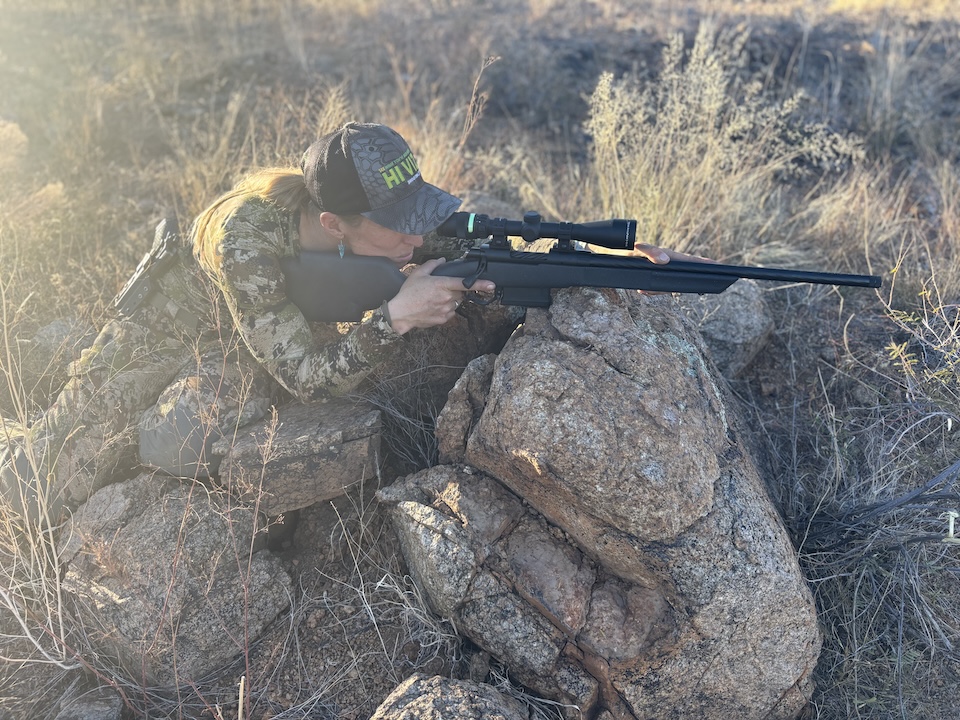 Aiming with rifle Taurus Expedition