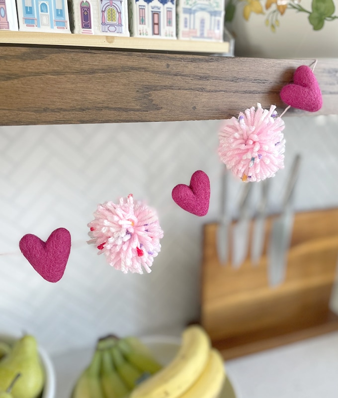 Vday garland feature