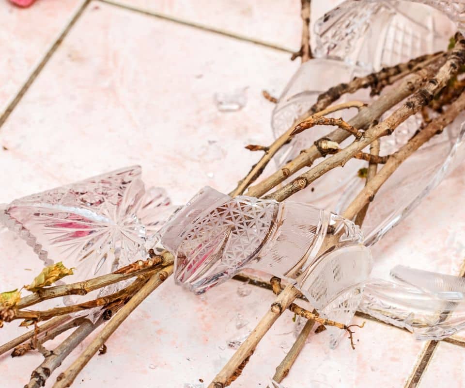 Broken glass Chinese Superstitions