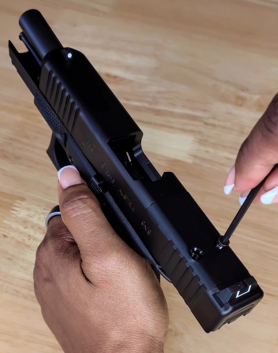 Removing screws from cover plate